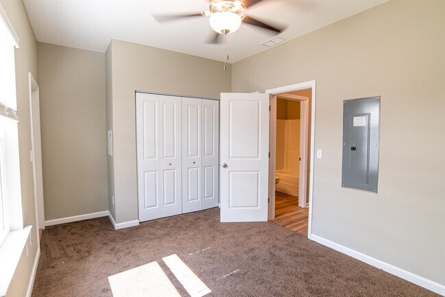 Foto del edificio - 2202 Del Carmel Way