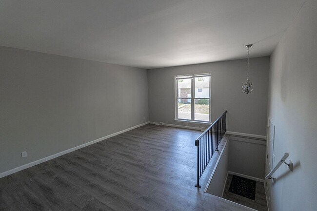 Building Photo - 4323 Santa Barbara