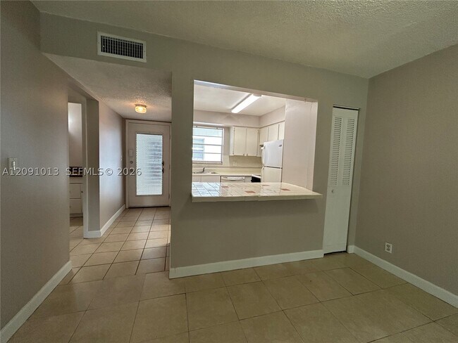 Foto del edificio - 6505 Winfield Blvd