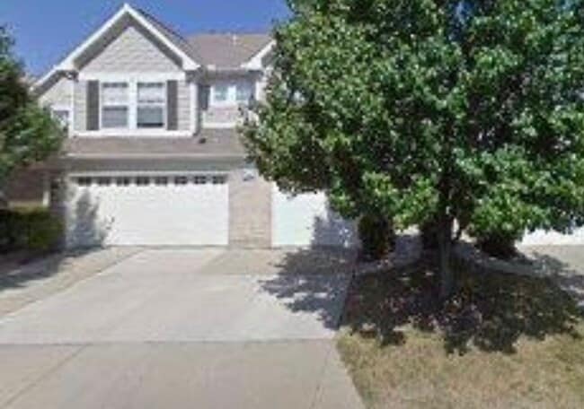 Building Photo - 4082 East Village Dr