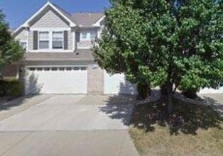 Building Photo - 4082 East Village Dr