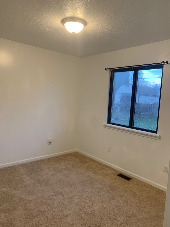 Bedroom #3 - 5071 Rockwood Dr