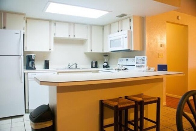 Building Photo - 2777 N Poinciana Blvd
