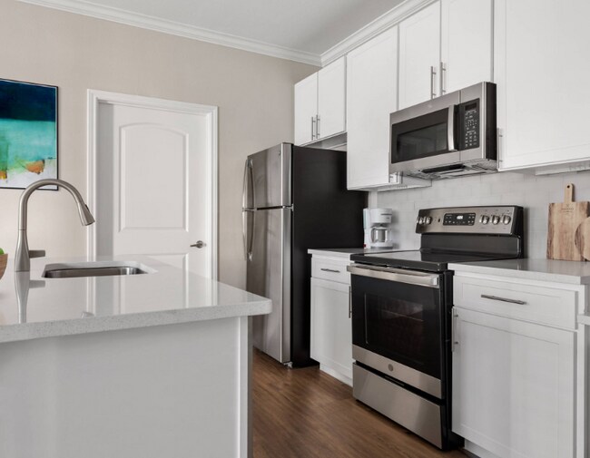 Building Photo - Apartment for Rent