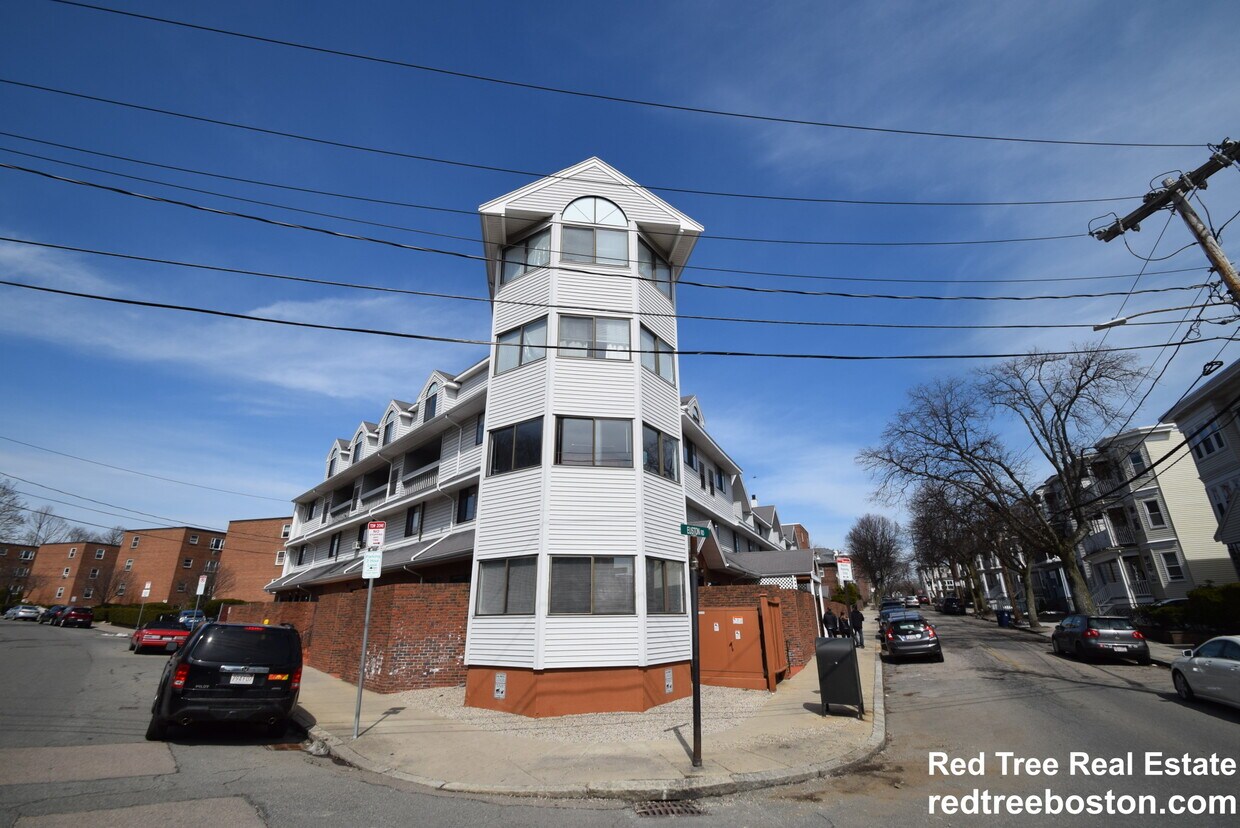 72 Euston Rd Unit 101, Boston, MA 02135 Condo for Rent in Boston, MA