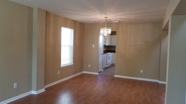 Building Photo - 16410 Lynn Crest Ct