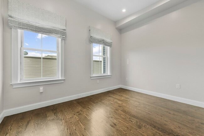 Foto del edificio - 189 Trenton St