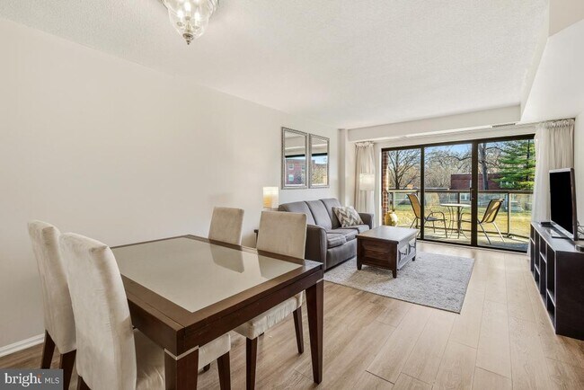 Foto del edificio - 2100 Langston Blvd.