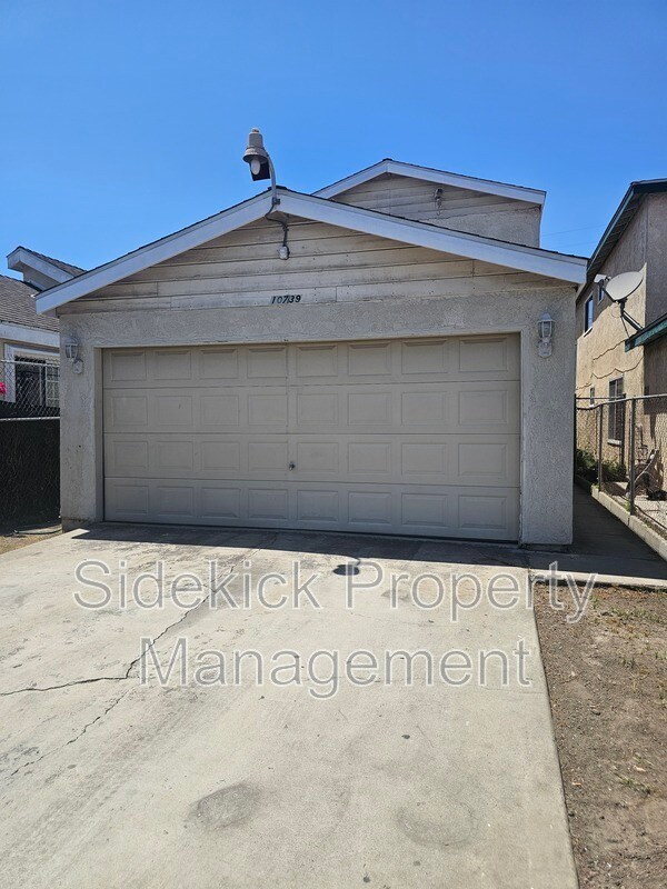 Foto principal - 10739 Mona Blvd
