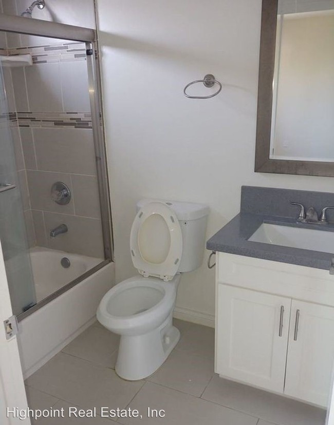 Foto del edificio - 1257 W 38th St