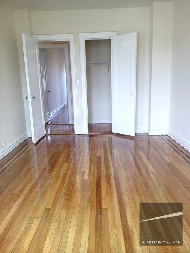 Building Photo - 3614 165th St