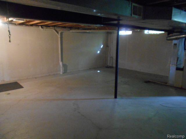 Building Photo - 2149 Camelot Dr