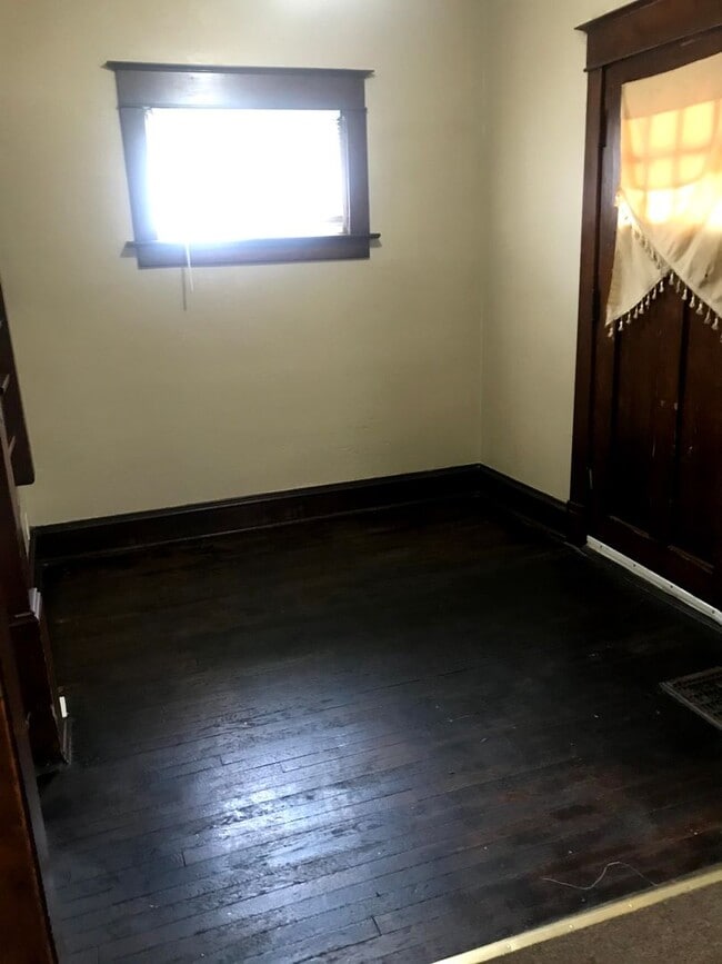 Building Photo - Cozy 3 Bedroom Home in Historic Northeast