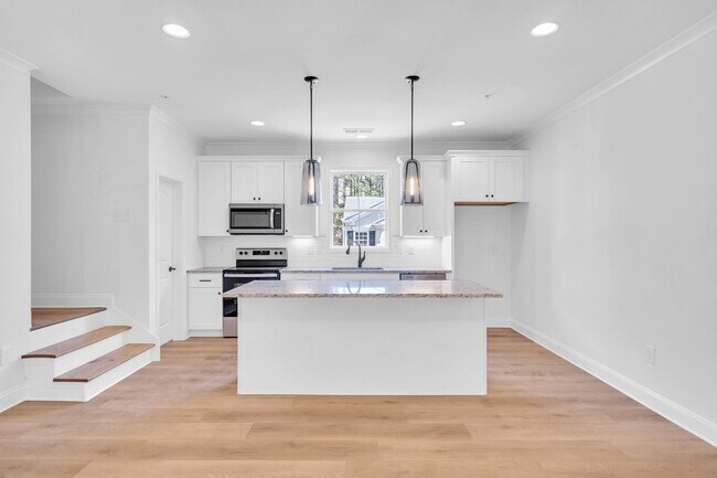 Foto del edificio - 203 Riverstone Commons Cir