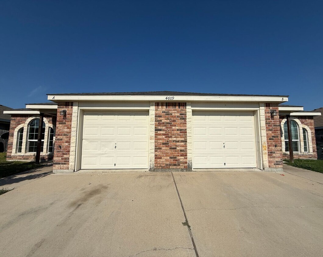 Foto principal - 4609 Waterproof Dr