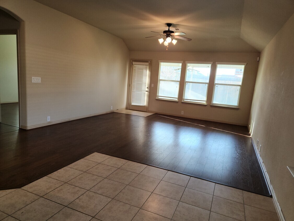 227 Bear Trail, Waxahachie, TX 75165 House Rental in Waxahachie, TX