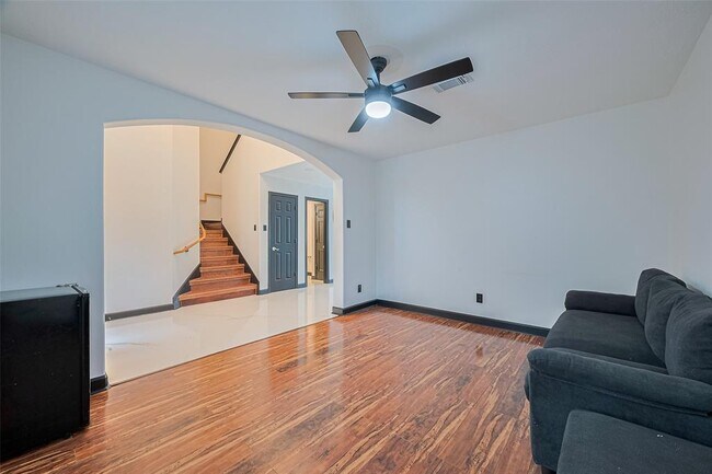 Foto del edificio - 13703 Broad Oaks Ln