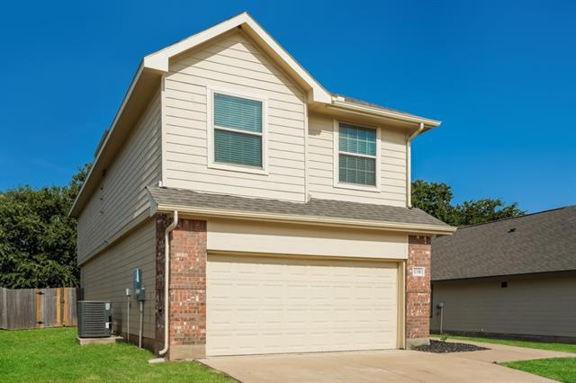 Building Photo - 8300 Runner Oak Ln