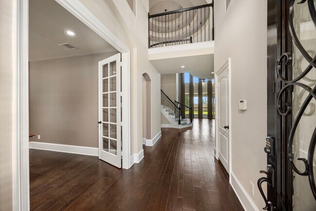 Foto del edificio - 14918 Diane Manor Ln