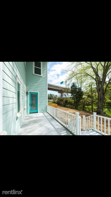 Foto del edificio - 1 br, 1 bath House - 50 F st