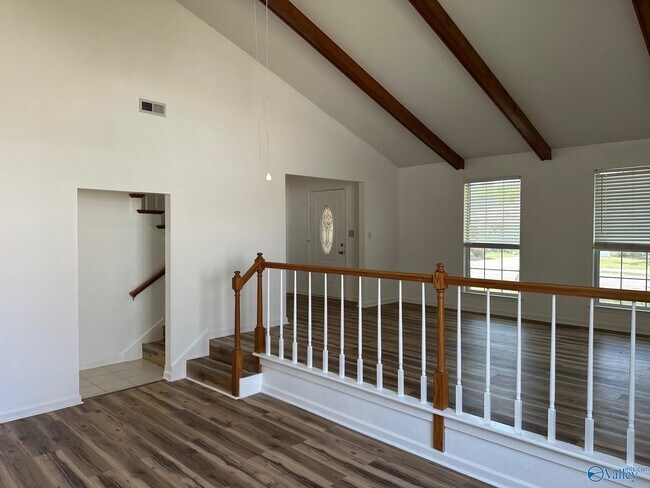 Foto del edificio - 212 Green Springs Ln