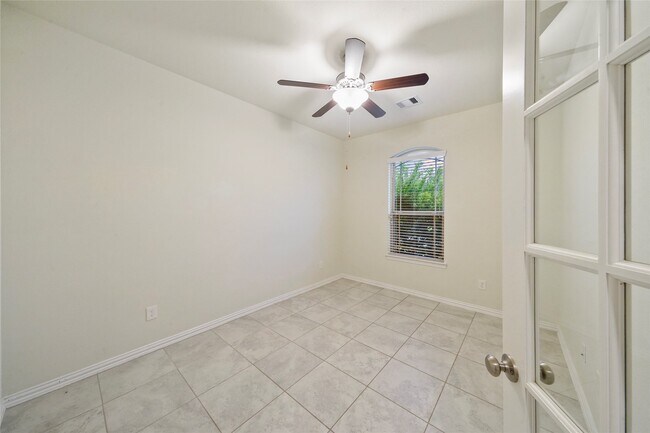 Building Photo - 27910 Augusta View Dr