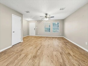 Building Photo - 3166 Teodoro Dr