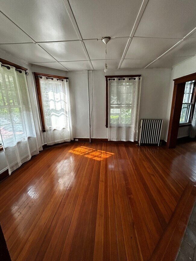 Foto del edificio - 215 Crescent St