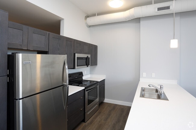 Kitchen - The E'Laan