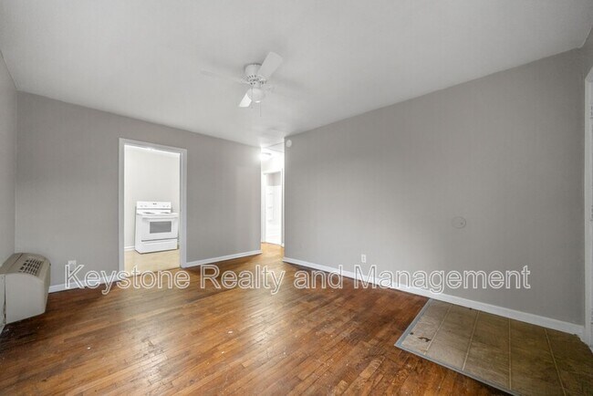 Building Photo - 1525 Ferrell St