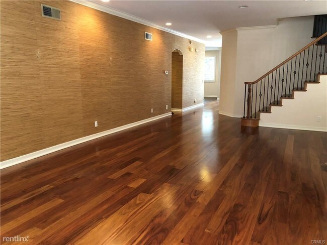 Building Photo - 5 br, 5 bath House - 7 Delano