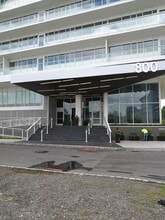 Building Photo - 800 Ave at Port Imperial