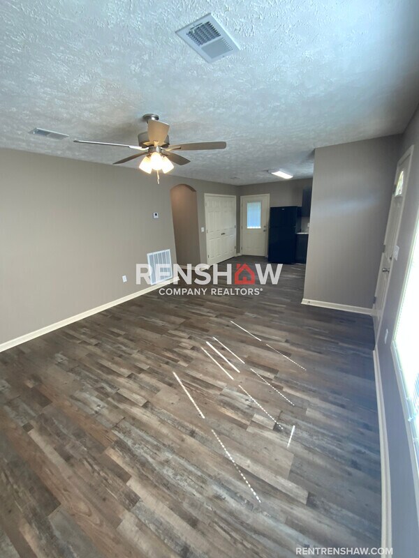 Foto del edificio - 141 Hawthorne Ave
