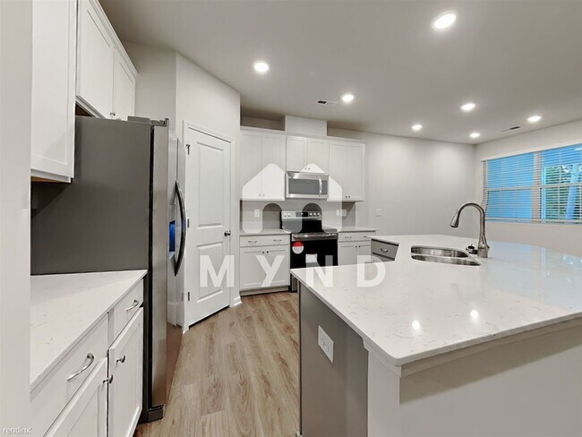 Building Photo - 3 br, 2.5 bath Townhome - 145 Eagle Chase Dr