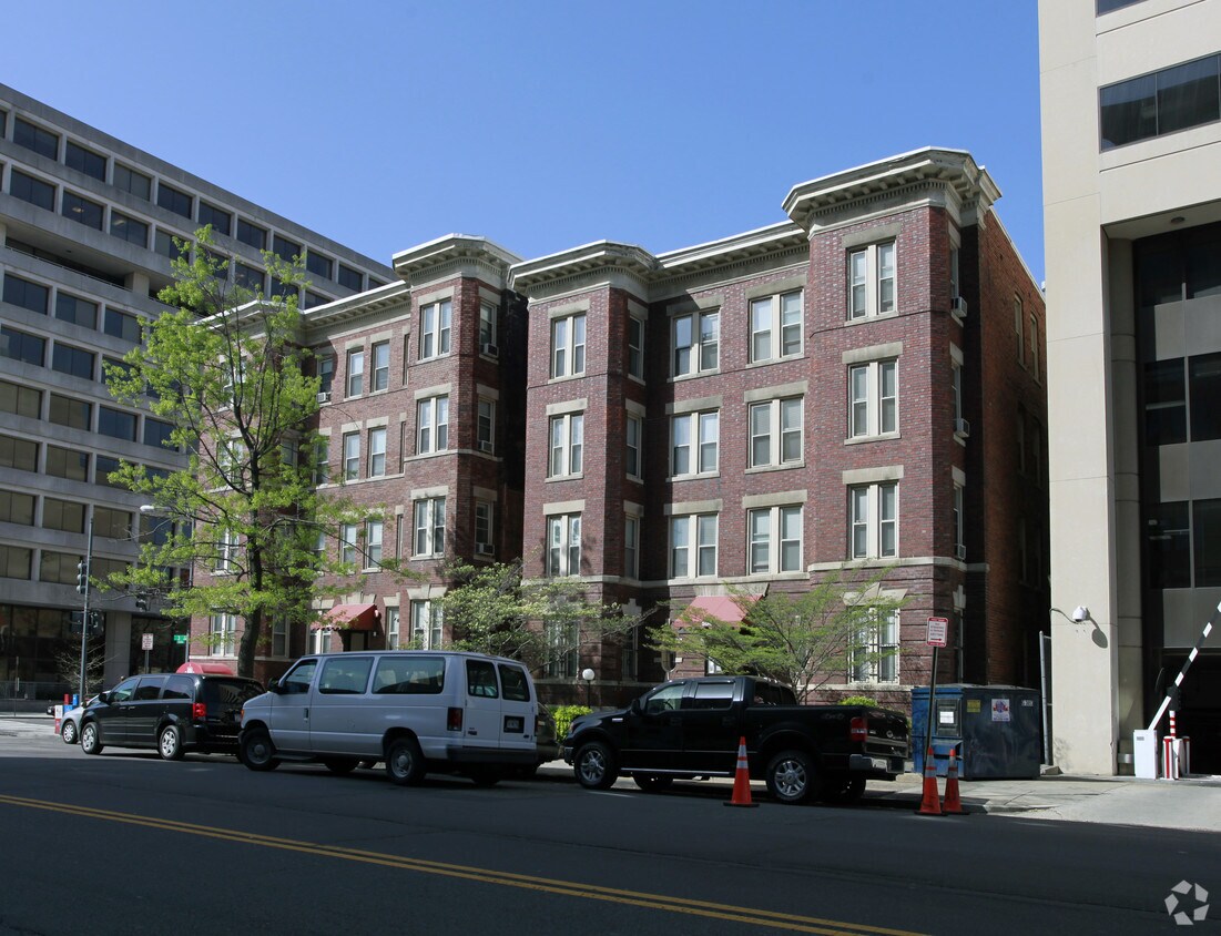Building Photo - 500 3rd St NW