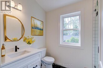 Building Photo - 155 Mary St