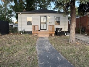 Building Photo - 18470 Fenelon St