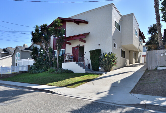 Foto del edificio - 1902 Huntington Ln