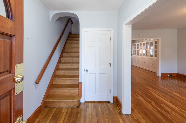 Building Photo - 4423 3rd St NW