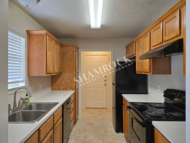 Foto del edificio - Park Place Duplex