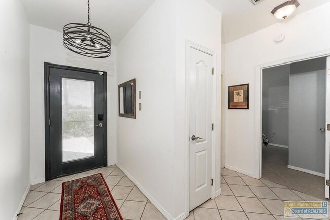 Building Photo - 1 Torrey Pines Dr