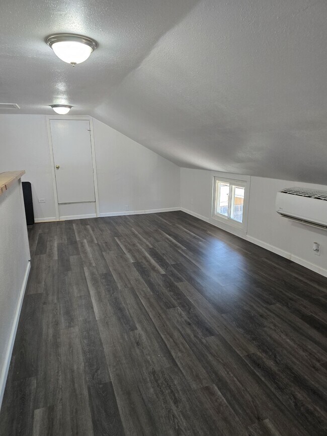 Kitchen area - 2720 Cheyenne Ave