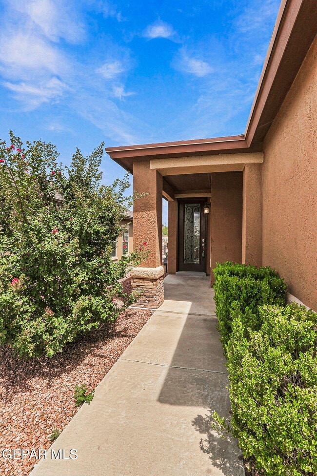 Building Photo - 7409 Dewberry Dr