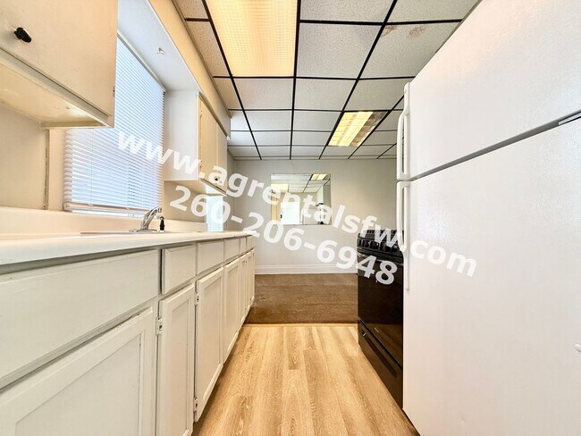 Foto del edificio - 2828 Raymond St