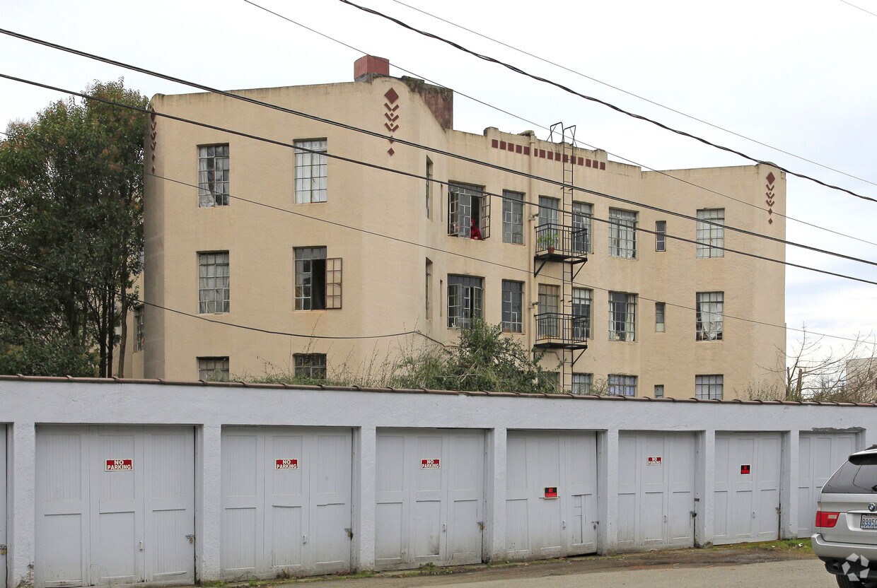 Foto del edificio - Laurelton Apartments