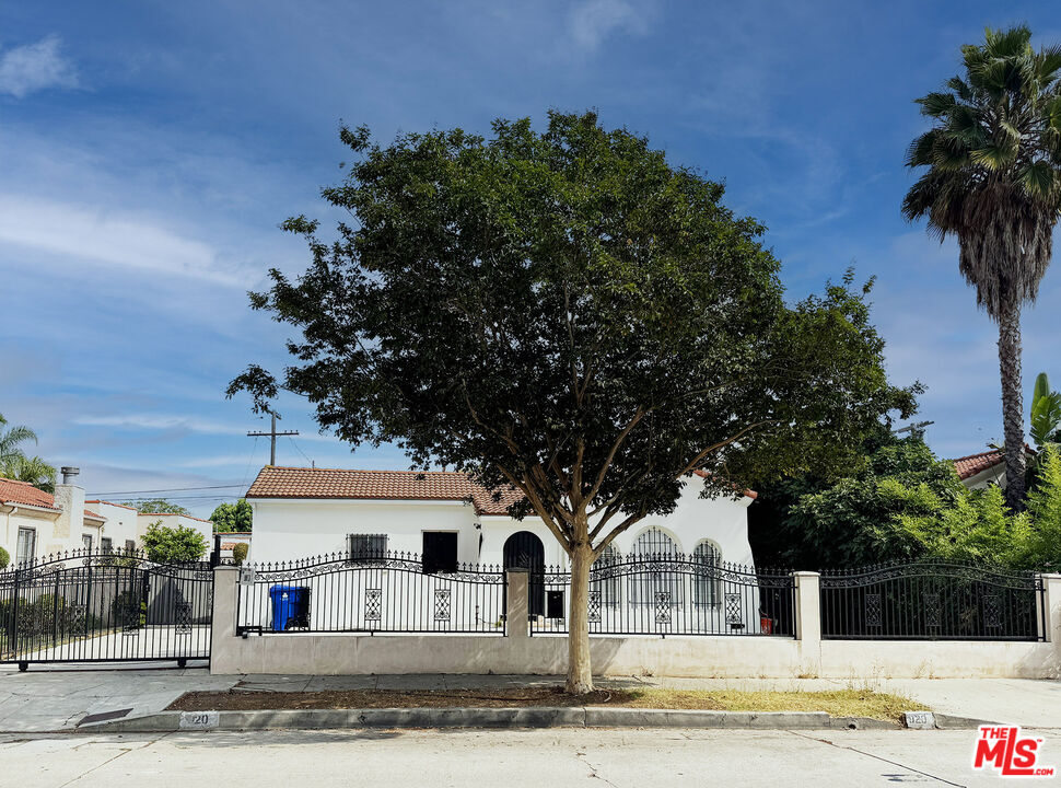 Foto principal - 920 Cochran Ave