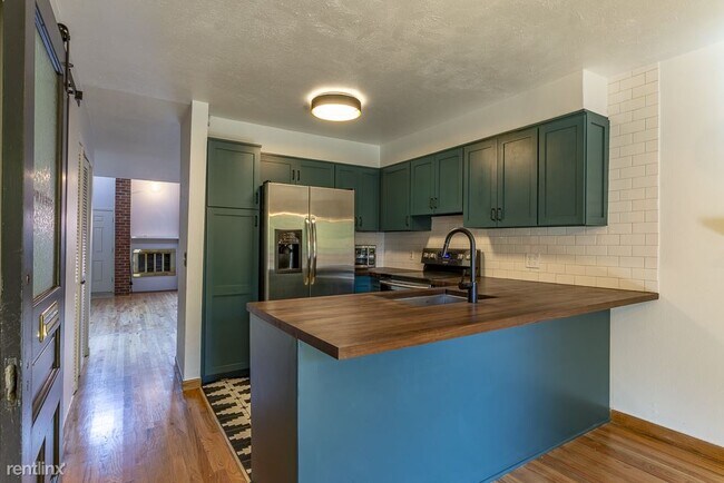 Foto del edificio - 1 br, 1.5 bath Townhome - 899 Pearl Street 24