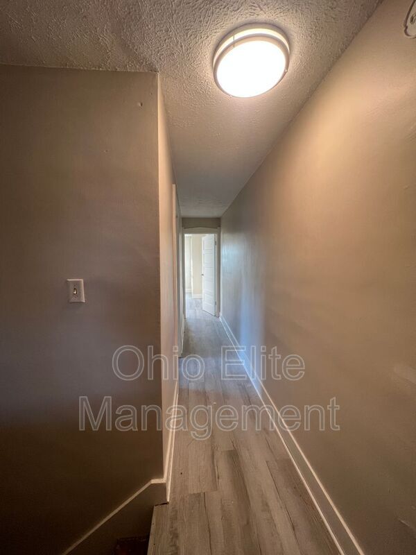 Foto del edificio - 898 E 13th Ave