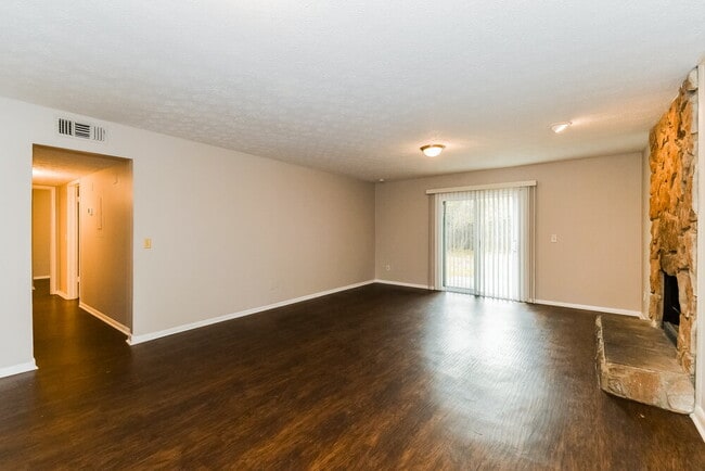 Building Photo - 7269 Sharbeth Dr S