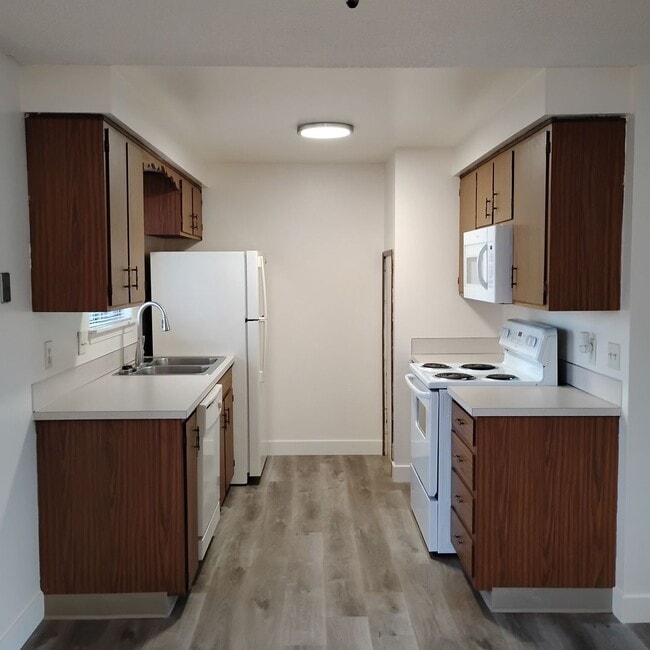 Interior Photo - #257 ROSE PARK APTS